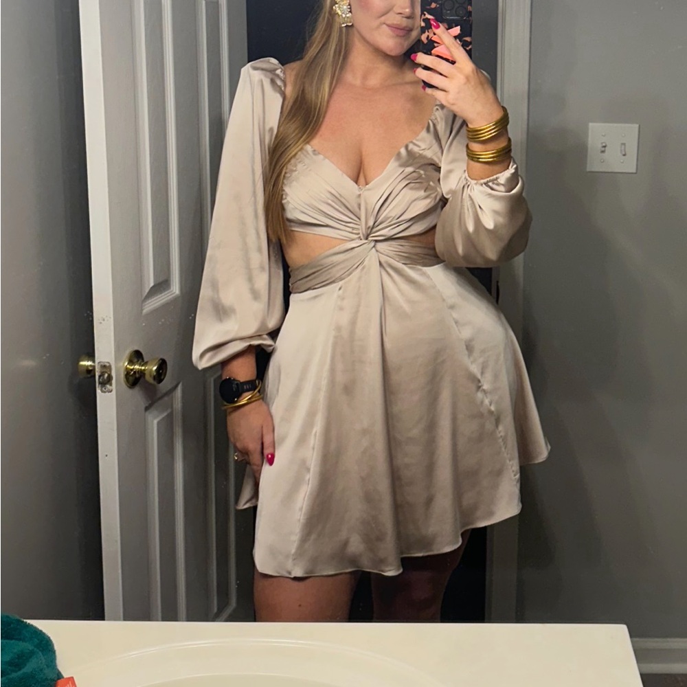 ASTR Anamaria Cutout Longsleeve Mini Dress